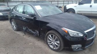 2018 Infiniti Q70 3.7