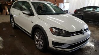 2018 Volkswagen Golf 1.8 в США