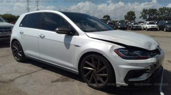 2019 Volkswagen Golf R 2.0 в США