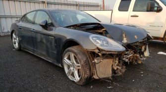 2018 Porsche Panamera 3.0