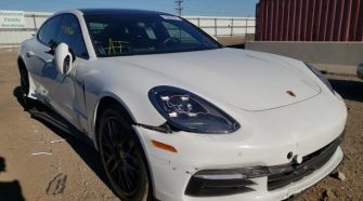 2018 Porsche Panamera 3.0