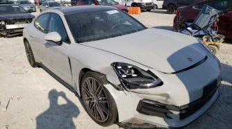 2018 Porsche Panamera 3.0