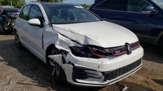 2021 Volkswagen Golf GTI 2.0 в США