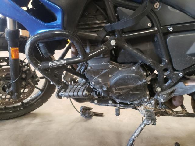 F 700